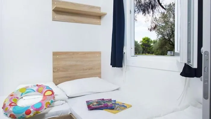 Mobile Homes Kamp Pineta *